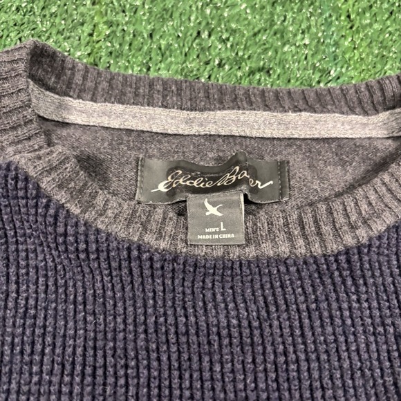 Eddie Bauer Mens Size Large Gray Long Sleeve Pullover Sweater EUC - Picture 4 of 5